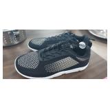 HIKE FOOTWEAR, GENTLY USED, SIZE 5.5 MENS 7.5 W