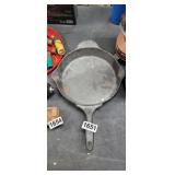 PIONEER WOMAN CAST IRON SKILLET