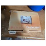 CANON POWERSHOT SD300 CAMERA
