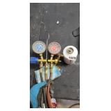 FREON AND AC PRESSURE GAUGE