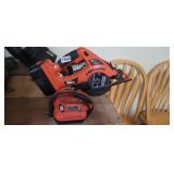 BLACK AND DECKER HAND SAW WITH BATT AND CHARGER
