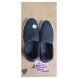 BLACK NIKE SLIP-IN SHOES SIZE 10