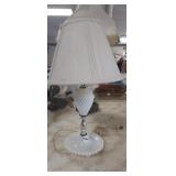 VINTAGE MILKGLASS LAMP