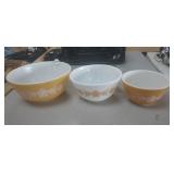(3) NESTING PYREX BOWL