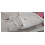 (2) PILLOW SHAMS