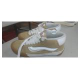 VANS OFF THE WALL SHOES, SIZE 9.5, GENTLY USED