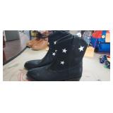GENTLY USED BOOTS, SIZE 6