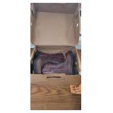 ARIAT BOOTS SIZE 8B