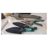 SPRINKLER, WATER GLOBE, 2 SPADES, CLIPPER