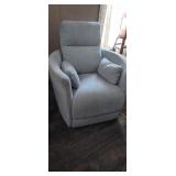 LIKE NEW, ROCKER/ RECLINER (PULL CORD IS BROKEN)