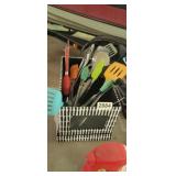 LOT OF UTENCILS