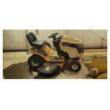 CLUB CADET RIDING MOWER *NO INFO ON IT