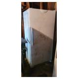 FRIGIDAIRE STAINDING FREEZER