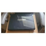 TOSHIBA LAPTOP *NO CHARGER