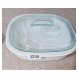CORNINGWARE BAKING DISH WITH LID