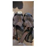 CROCS SANDALS *LOOK LIKE A 9 OR 10 IN MENS