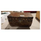 BASSETT FURNITURE DECORATIVE WOODEN BOX