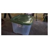 70 GALLON STERLITE TOTE WITH LID
