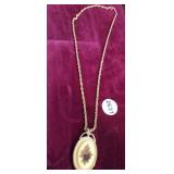PRETTY NECKLACE
