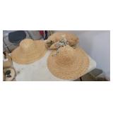 3 STRAW HATS