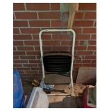 COSTCO STEP LADDER