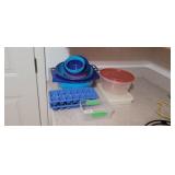 LOT OF PLASTICS KITCHENWARE