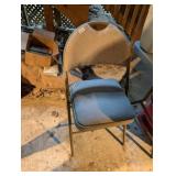 PADDED FOLDING CHAIR
