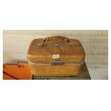 VINTAGE COSMETIC CASE