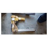 CARTON STAPLER