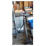 TRIPOD STAND