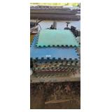 LOT OF INTERLOCKING FOAM MATS