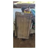 LOT OF VINTAGE DOORS