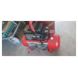 HYPER TOUGH PORTABLE HOT DOG STYLE AIR COMPRESSOR