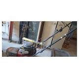 CRAFTSMAN 22" WEEDTRIMMER WITH EXTRA LINEE