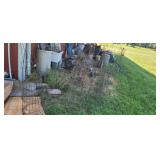 5 BUNDLES OF TOMATO CAGES