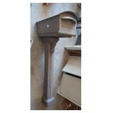 MAILBOX WITH STAND