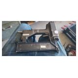 18 GAUGE AIR NAILER