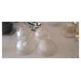 (4) GLOBES