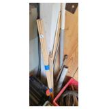 LOT OF DOWEL RODS