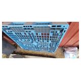 PLASTIC PALLET