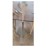 TUBE OF DOWEL RODS