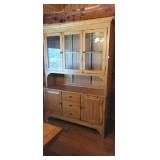 BEAUTIFUL CHINA CABINET