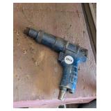 PISTOL GRIP PNEUMATIC TOOL