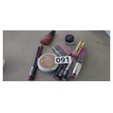 MAKE-UP LOT