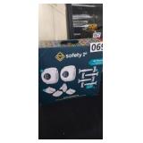 SAFETY FIRST KIT