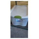STERLITE 66 QUART TOTE WITH LID