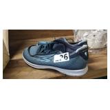 QUICK FIT SHOES, GENTLY USED, SIZE 8