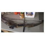 PEARSON XS MAGNUM  COMPOUND BOW (NEEDS RESTRUNG)