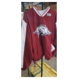 RAZORBACK MEDIUM PULLOVER, GENTLY USED