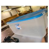 STERLITE 106qt TOTE WITH LID
